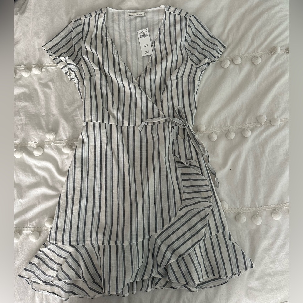 Abercrombie and Fitch wrap dress